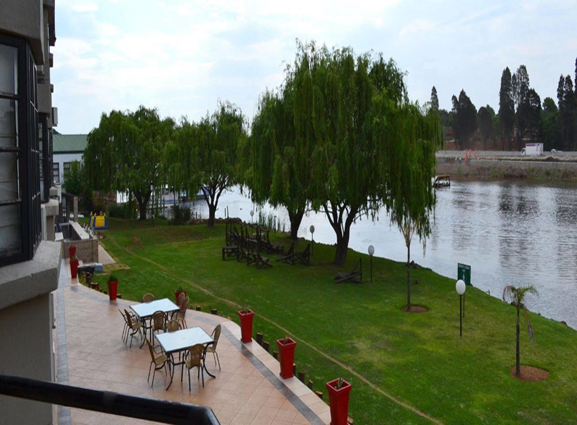 The Lakes Hotel & Conference Centre Benoni Zewnętrze zdjęcie